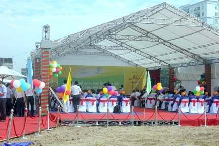 nha bat khong gian lam dong