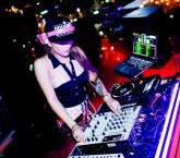 Thiết bị làm nhạc DJ